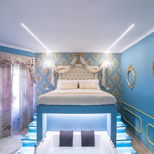 - Il Nido D'amore 5*, Roma Italia